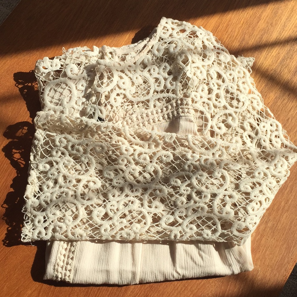 Beautiful NWT lace boho dress